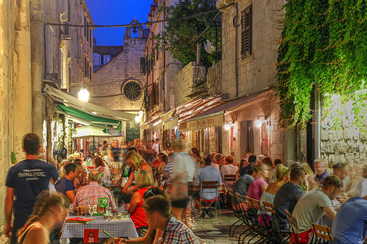 <b>Hotel Bellevue</b> - Sleek and romantic, the Hotel Bellevue is built high on a cliff overlooking Miramare Bay. Only a short distance from the Old Town, guests love to explore the city during the day and retreat to this modern, upscale hotel for a beachside dinner, evening cocktail and relaxing sleep before tomorrow’s private-beach-day.