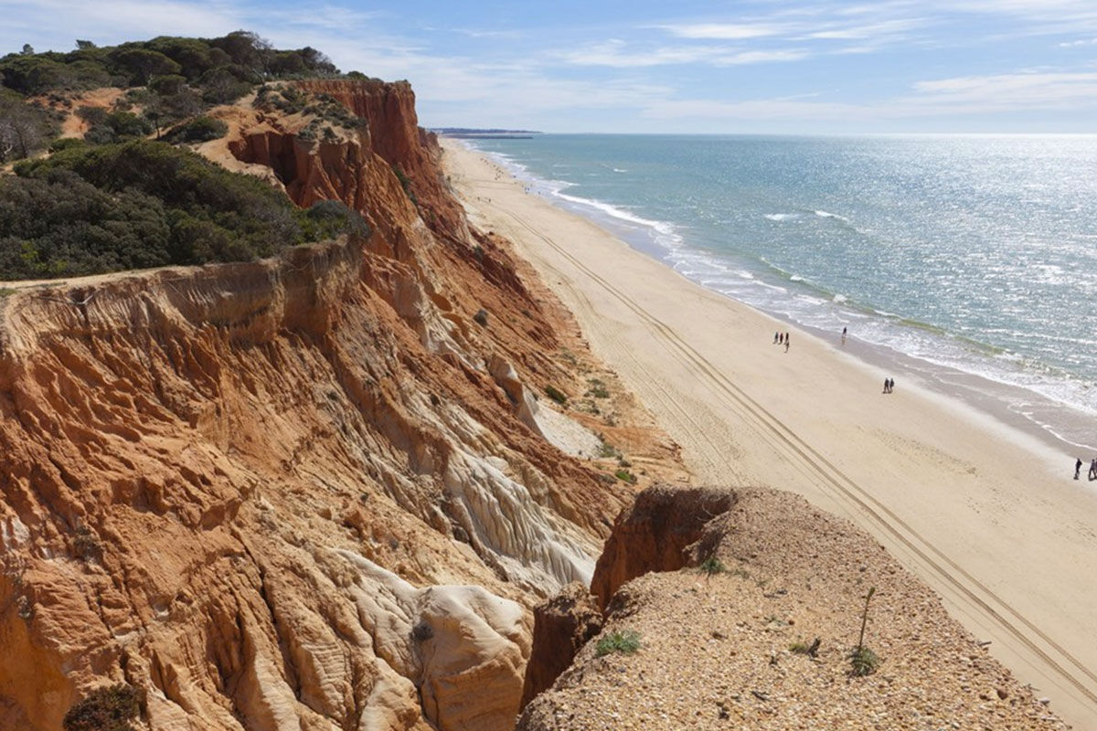 <b>Epic Sana Algarve, Albufeira</b> - Wander 7 minutes down to Praia da Falesia beach in the morning, play some tennis in the afternoon, cool off at one of 3 outdoor pools in the evening, and spend the night sipping cocktails while watching the live entertainment perform. This is a typical day at Epic Sana Algarve, where guests appreciate the ultra-modern exteriors and upscale interiors.