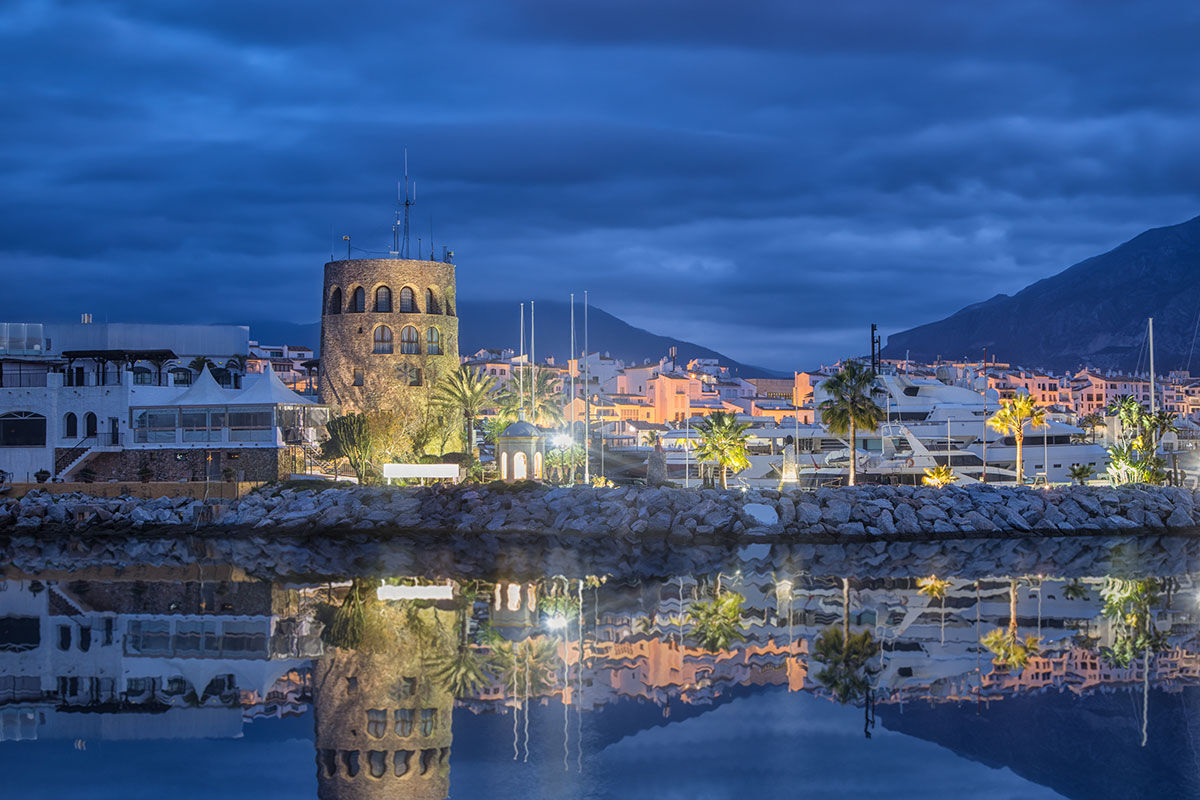 <b>Kempinski Hotel Bahía</b> - Surrounded by some of the best golf courses in Spain, the Kempinski Hotel Bahia is beach luxury at its finest. With tapered pools, sun loungers, glam restaurants, and chic bars, tennis courts, and direct beach access, guests can enjoy relaxation as well as the nearby sights.