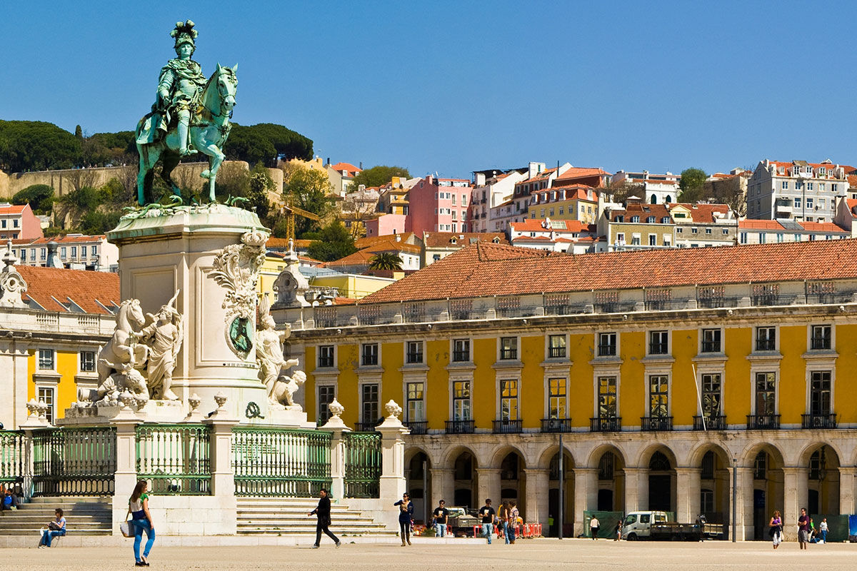 <b>Tivoli Avenida Liberdade Lisboa</b> - A true landmark, the Tivoli Avenida Liberdade Lisboa is refined, polished and is housed in a building from the 1930s. There’s a haute seafood restaurant, rooftop eatery with floor-to-ceiling windows, and a rooftop terrace bar to sip a late-afternoon cocktail.