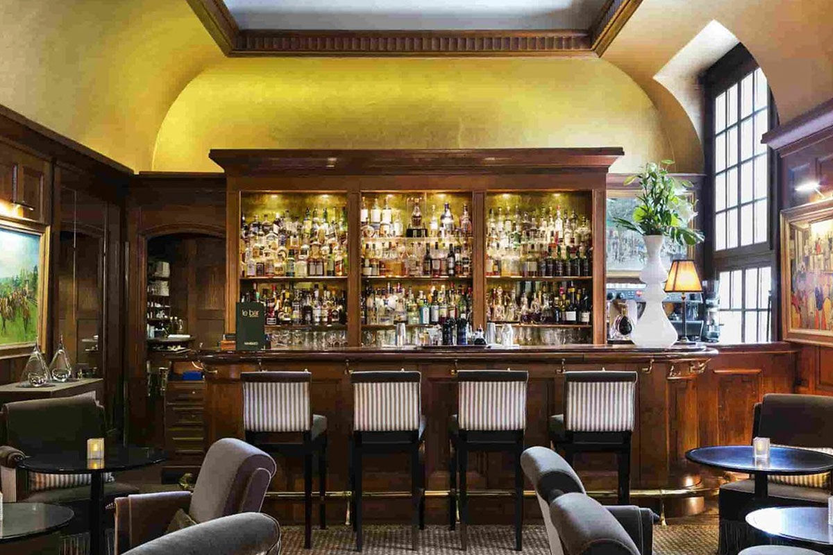 <b>Hotel Barrière Le Normandy</b> - With an air of Old-World elegance, this stately hotel is close to the Plage Deauville beach, Casino de Villers sur Mer and offers free loaner bikes for guests. Along with an indoor pool, tennis courts, and classically styled rooms, the Hotel Barriere Le Normandy also features a handsome bar with wood paneling and an elegant seafood restaurant with stained-glass windows.