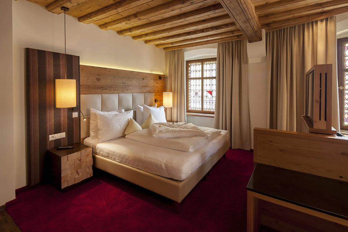 <b>Best Western Plus Hotel Goldener Adler</b> - With only a minute’s walk to the Goldenes Dachl Museum and a 3-minute walk to the Hofburg Palace, this 14th century hotel is charming and polished. The dining room features vaulted ceilings, the bar has original exposed brick, and the cuisine is focused on Tyrol and Austrian specialties.