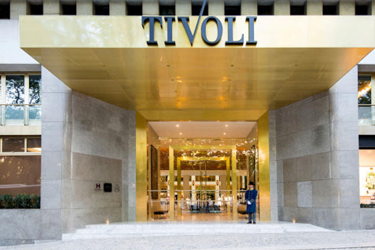 <b>Tivoli Avenida Liberdade Lisboa</b> - A true landmark, the Tivoli Avenida Liberdade Lisboa is refined, polished and is housed in a building from the 1930s. There’s a haute seafood restaurant, rooftop eatery with floor-to-ceiling windows, and a rooftop terrace bar to sip a late-afternoon cocktail.