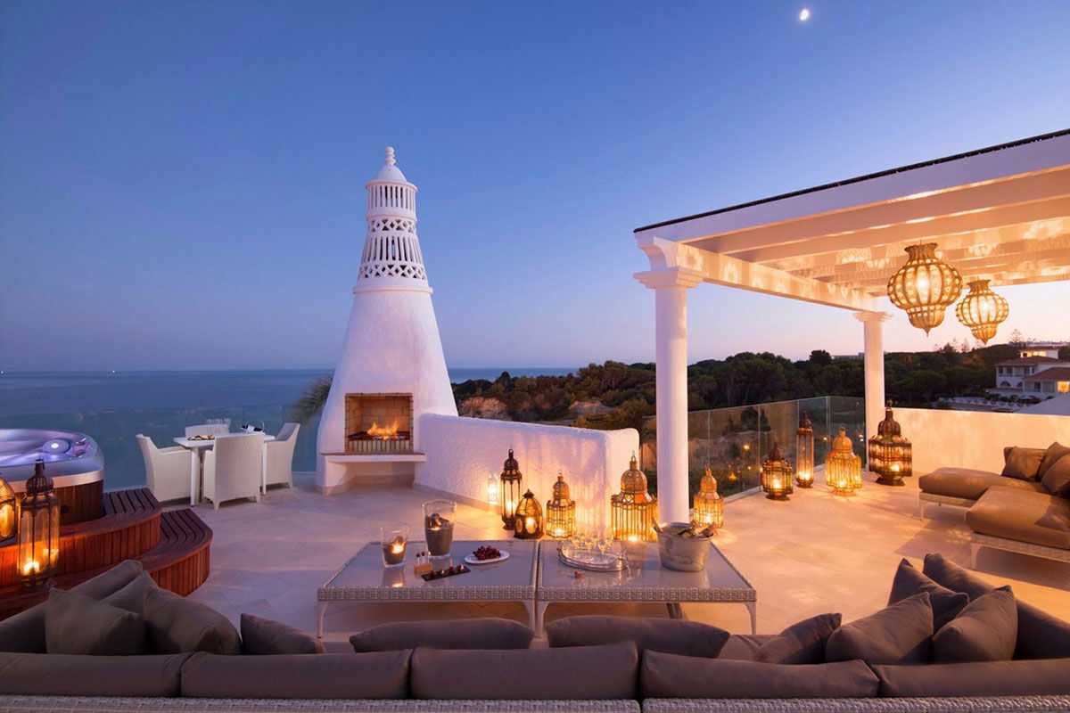 <b>Vila Vita Parc, Porches</b> - Only a 5-minute walk to the Praia dos Tremocos, this Moorish-style hotel sits on a cliff overlooking the Atlantic Ocean, waiting for guests to arrive. Surrounded by lush tropical gardens, this luxury resort has 10 restaurants (one of which is Michelin-starred), 6 bars, tennis courts, pools, and a private beach.