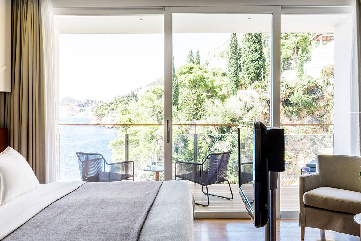 <b>Villa Dubrovnik</b> - Built into rocky cliffs on the Dalmatian Coast, the Villa Dubrovnik is surrounded by gardens marked with bougainvillea, oleander and citrus trees. The upscale restaurant has a terrace, the chic bar offers classic cocktails and the rooms have views of the Adriatic Sea.