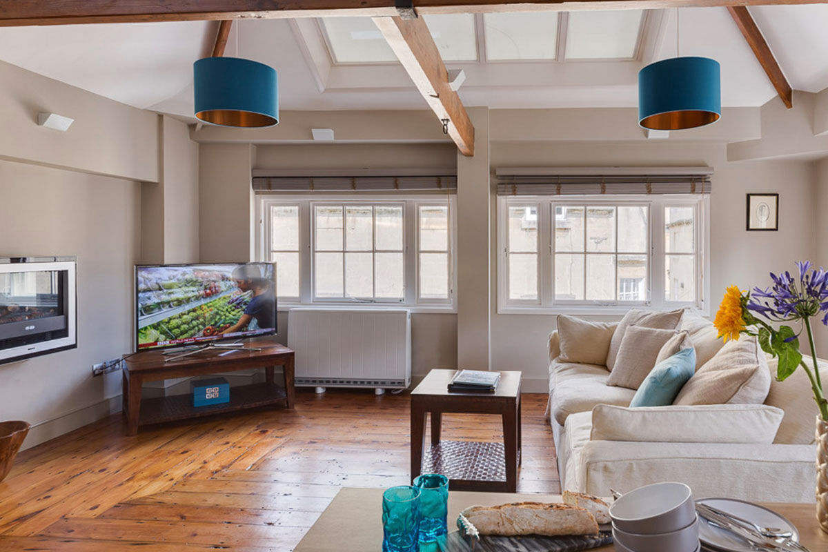 <b>Harington's Hotel</b> - Winding through the city center and off onto a narrow, cobble-stoned street, you’ll find a 300-year-old house that is now home to the family-run boutique hotel, Harington’s Hotel. The bar offers ales and whiskies; the lounge features velvet seating; and the rooms are charming with quirky details.