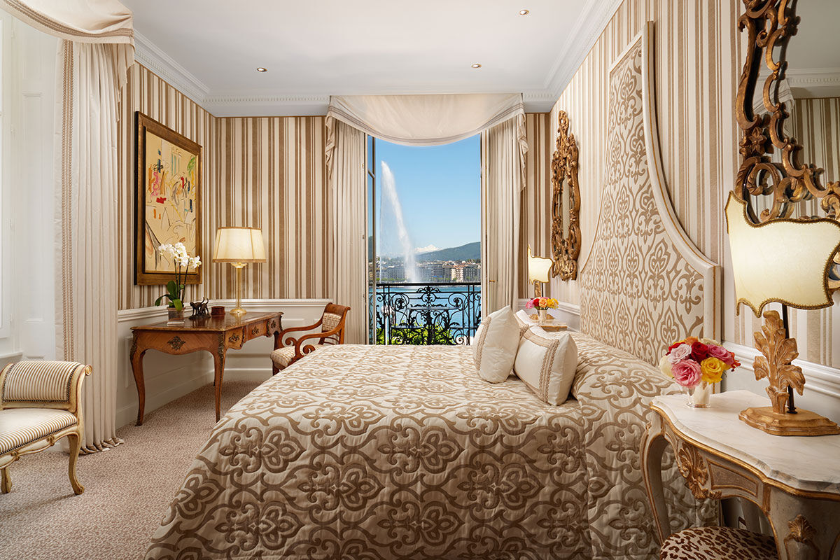 <b>Hotel d’Angleterre</b> - On the shores of Lake Geneva and with panoramic views of Mont Blanc, this stately hotel offers a stylish cigar lounge, plush bar, restaurant and café. With classically-styled rooms and luxe furnishings, guests are welcomed into elegance and sophistication.