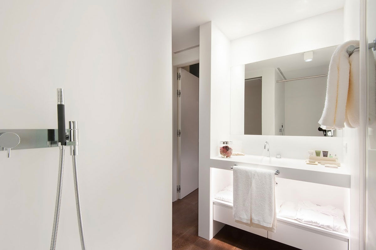 <b>Mercer Hotel Sevilla</b> - Tucked away on a narrow cobblestone street, the Mercer Hotel is set in a restored 19th century palace with polished rooms, a rooftop terrace, and plunge pool. A main draw of this boutique hotel is a grand lounge in an Andalusian courtyard featuring an original staircase; the chic cocktail bar and haute restaurant are added bonuses.