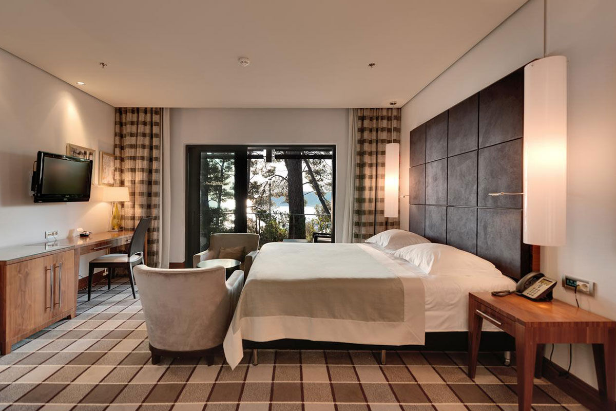 <b>Hotel Monte Mulini</b> - Set in a protected ancient forest overlooking the Adriatic Sea, the Hotel Monte Mulini is a luxury resort with only a 15-minutes’ walk into Rovinj’s city center. There’s a refined European restaurant, a glass-enclosed Mediterranean eatery, 4 outdoor pools, a bar with sea views and direct beach access for guests to take advantage of.