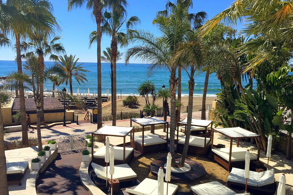 <b>Amare</b> - Located in the middle of Old Town, this modern, adults-only luxury hotel sits right on Amare Beach of with panoramic views of the Mediterranean Sea and artistic spaces that make the hotel itself feel like an art exhibition. With three trendy restaurants and a rooftop bar, it’s no wonder live bands and famous salsa dancers choose to perform at Amare Beach Hotel.