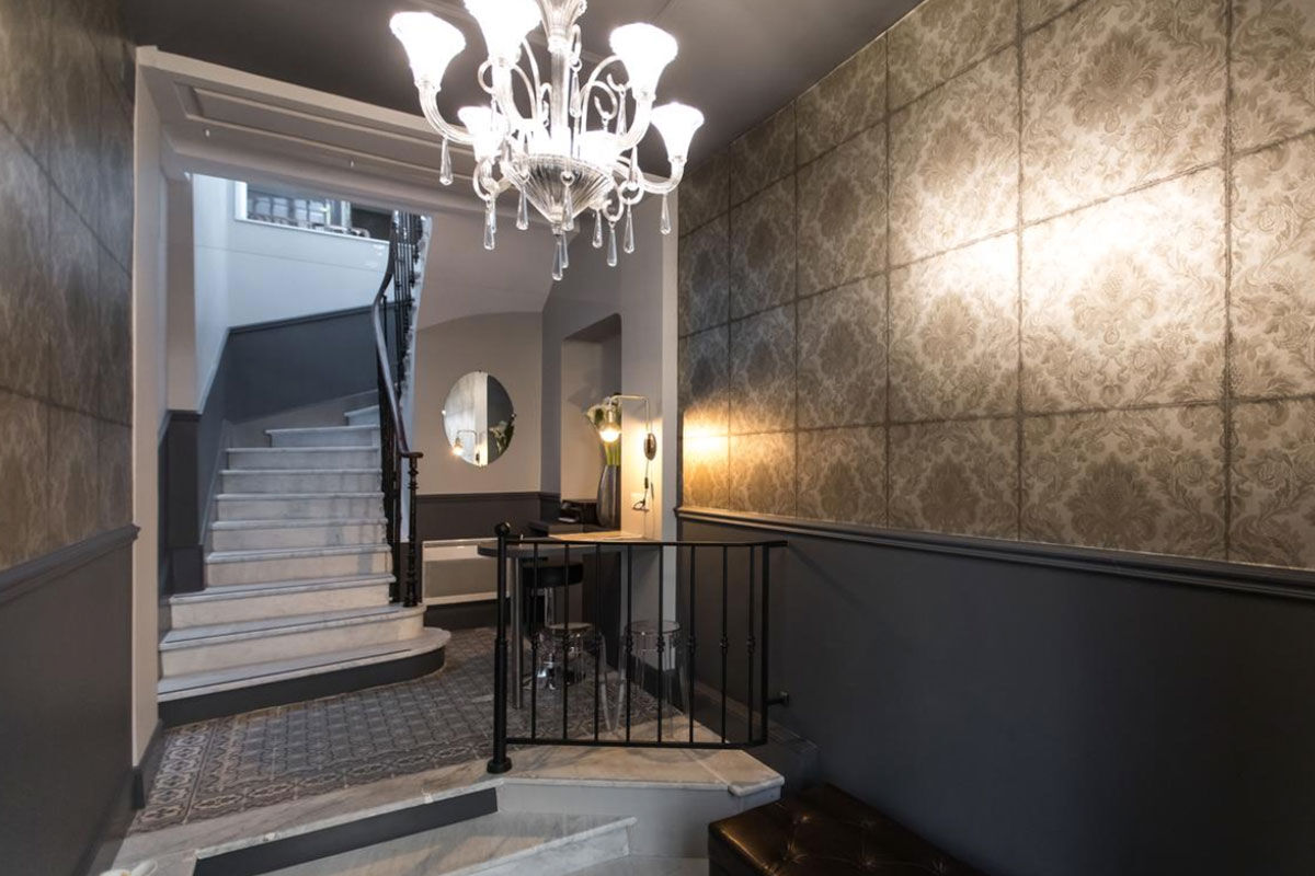 <b>Arome Hotel, Nice</b> - Sleek and comfortable, this boutique hotel in the heart of Nice is a launchpad for adventurous travelers. Only a 3-minute walk to the Promenade des Anglais, the Arome Hotel is close to shopping, art museums and the coast of the French Riviera.