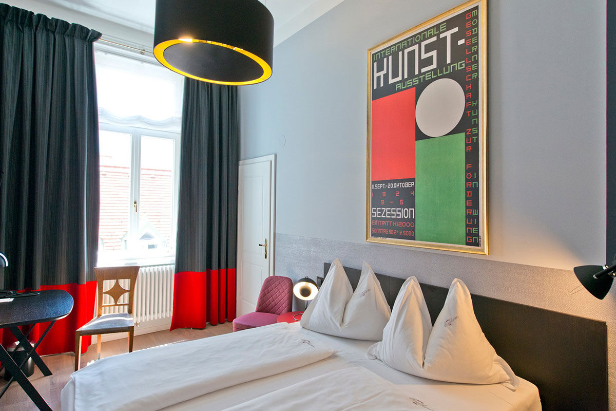<b>Beethoven Hotel</b> - Nestled in culture and cuisine on the bohemian Naschmarkt, the Hotel Beethoven is vibrant and contemporary. Only a 7-minute walk from the Vienna State Opera and a 10-minute walk from Museumsquartier, this imaginative boutique features patterned wallpaper, bright artwork and velvet seating.