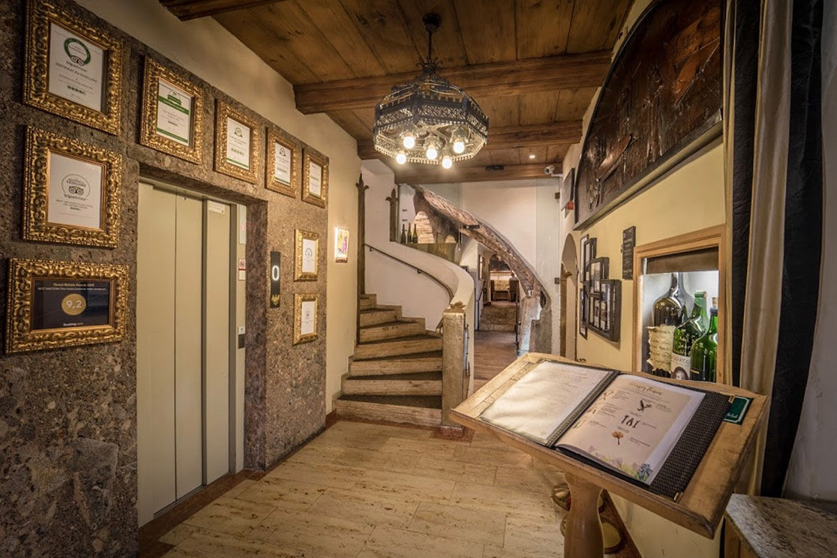 <b>Best Western Plus Hotel Goldener Adler</b> - With only a minute’s walk to the Goldenes Dachl Museum and a 3-minute walk to the Hofburg Palace, this 14th century hotel is charming and polished. The dining room features vaulted ceilings, the bar has original exposed brick, and the cuisine is focused on Tyrol and Austrian specialties.