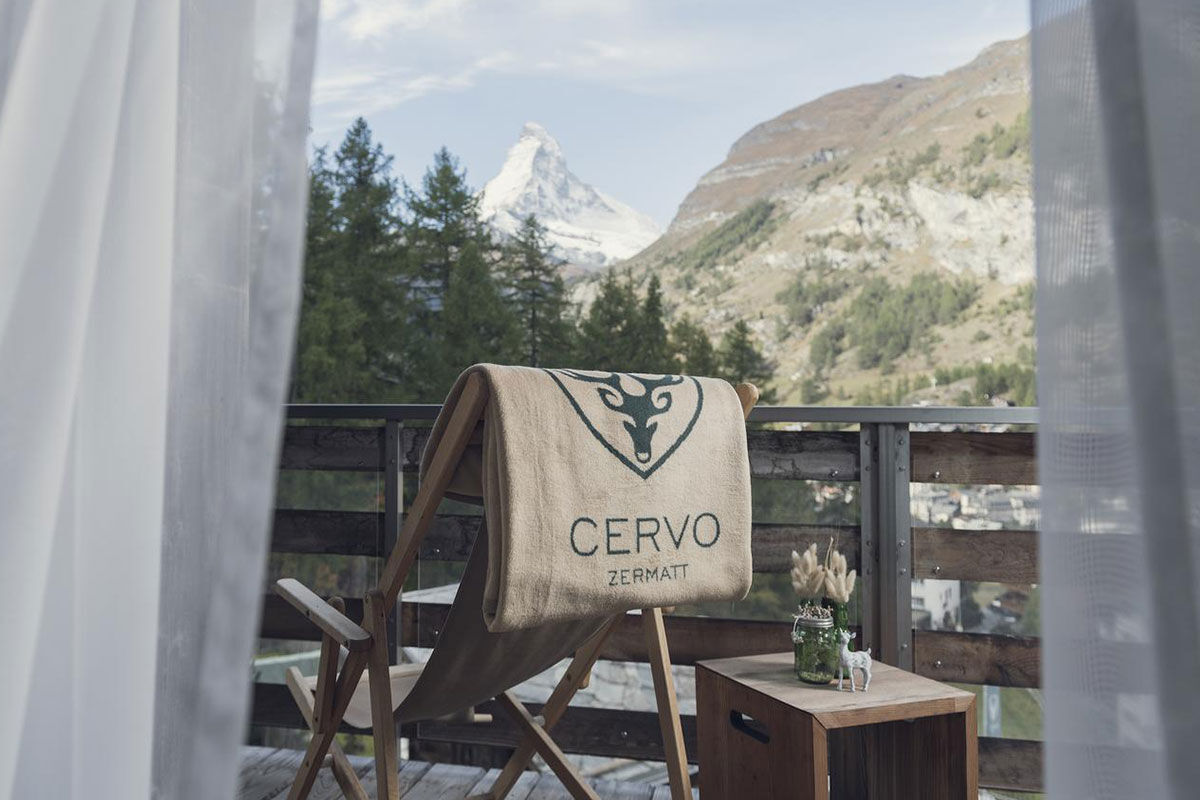 <b>CERVO Mountain Boutique Resort</b> - Housed in 6 alpine chalets with Matterhorn views, this ski-in/ski-out hotel offers streamlined rooms, upscale as well as casual dining options, a cozy bar and quick access to the slopes. This timber-framed sanctuary rests above Zermatt and is an ideal retreat for a perfect skiing holiday.