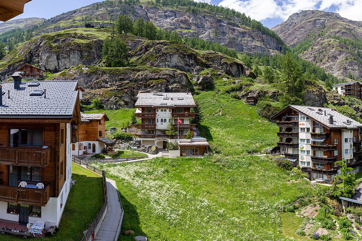 <b>Apparthotel Casa Vanessa</b> - With contemporary furnishings and wooden beams throughout, the mountainside apartments and chalets of Apparthotel Casa Vanessa are rustic-chic retreats for ski-lovers. The hillside setting is tranquil and offers guests a relaxing mountain getaway.