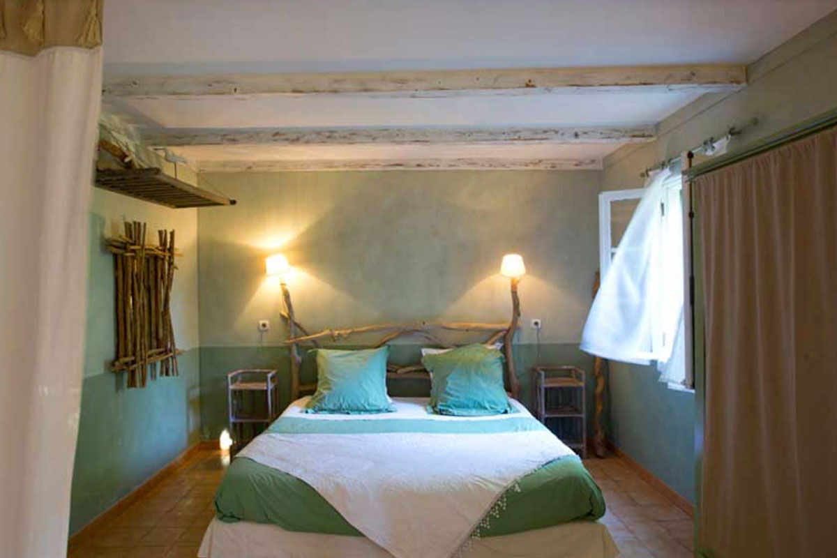 <b>Domaine de Rhodes, Avignon</b> - Sitting on an island between a split in the River Rhone, Domaine de Rhodes occupies a former 16th century hunting lodge. Full of tapestries, antiques and exotic treasures, this medieval guesthouse has an air of beckoning mystery.