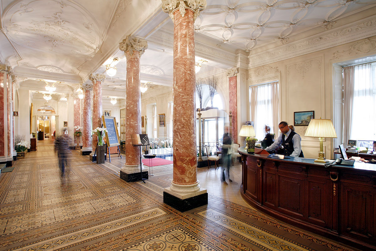 <b>Hotel Schweizerhof</b> - Built in 1845, this Rococo-styled hotel is nestled right in the Old Town and is a 5-minutes’ walk to the iconic Kapellbrucke covered bridge. The glass-enclosed restaurant, terrace and sleek bar are all open for investigating.