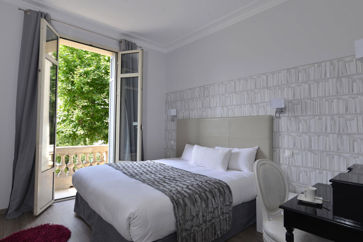 <b>Hotel La Villa Nice Victor Hugo, Nice</b> - This flashy boutique hotel is set in a belle epoque building and is less than 10 minutes to the Place Massena, Promenade des Anglais and the beach. The lounge has pink velvet chairs, fur rugs and a tempting bar for your glamorous stay.