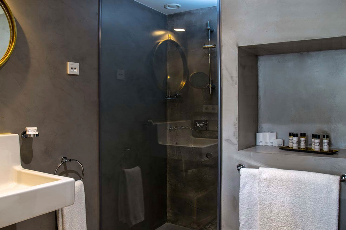 <b>Porto A.S. 1829 Hotel</b> - Just minutes from Sandeman Cellars and Palacio da Bolsa, the Porto A.S. 1829 Hotel was formerly one of Europe’s oldest stationary shops. Tucked away on a cobblestone street, the architecture is phenomenal, the décor is modern, and the understated style makes for a cozy and unique stay.