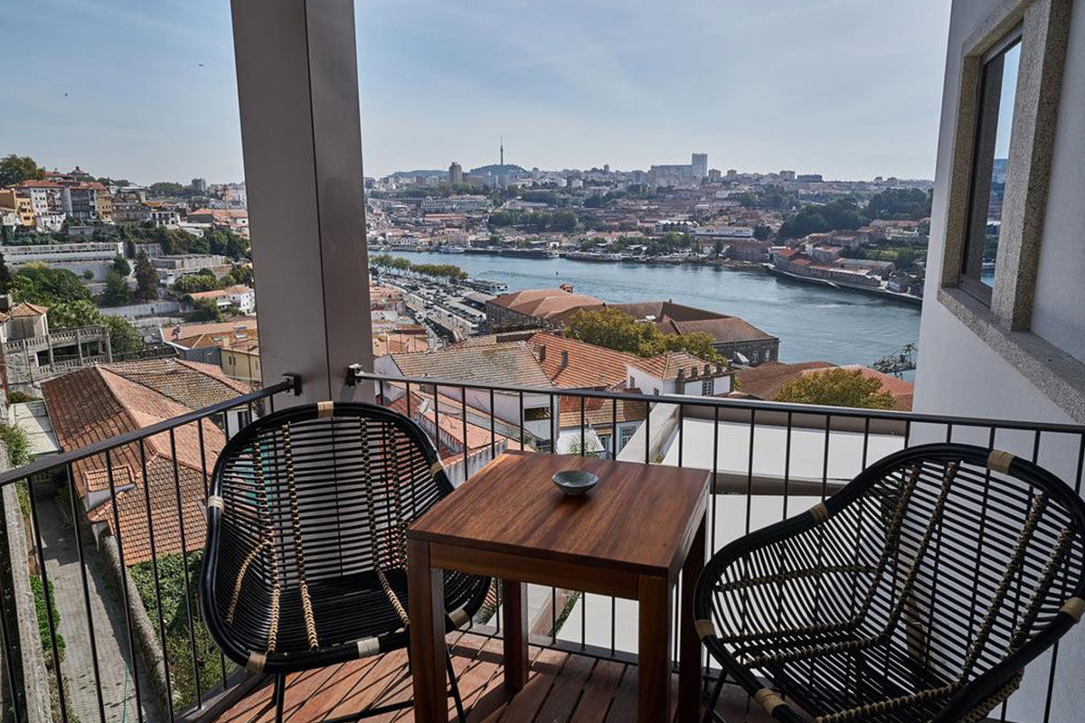 <b>Torel Avantgarde</b> - With views of the winding Douro River, the Torel Avantgarde is set in a 1940s building and comes with charm and class. This upscale hotel is sleek and moody: from the rooms to the restaurant, the pool to the artwork, the bar to the ‘Red Room.’