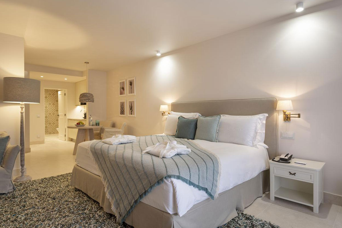 <b>Vila Vita Parc, Porches</b> - Only a 5-minute walk to the Praia dos Tremocos, this Moorish-style hotel sits on a cliff overlooking the Atlantic Ocean, waiting for guests to arrive. Surrounded by lush tropical gardens, this luxury resort has 10 restaurants (one of which is Michelin-starred), 6 bars, tennis courts, pools, and a private beach.