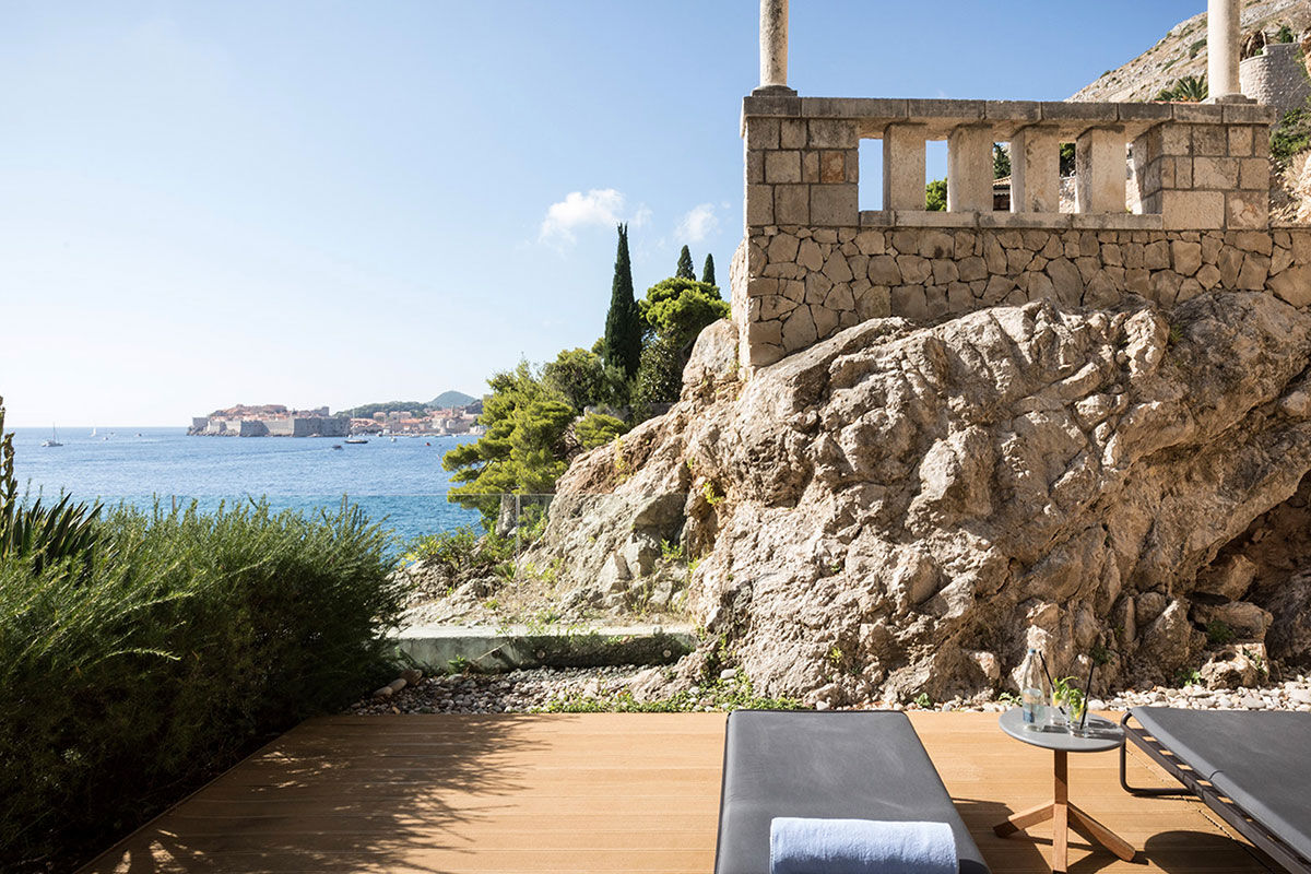 <b>Villa Dubrovnik</b> - Built into rocky cliffs on the Dalmatian Coast, the Villa Dubrovnik is surrounded by gardens marked with bougainvillea, oleander and citrus trees. The upscale restaurant has a terrace, the chic bar offers classic cocktails and the rooms have views of the Adriatic Sea.