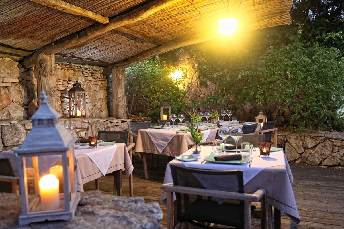 <b>Hotel A’Cheda, Bonifacio</b> - In the south of Corsica, this deluxe country hotel sits in all its charm with a backdrop of tropical gardens. With a Michelin star restaurant, tapas bar and cooking classes available, guests can sample local dishes and regional cuisine.