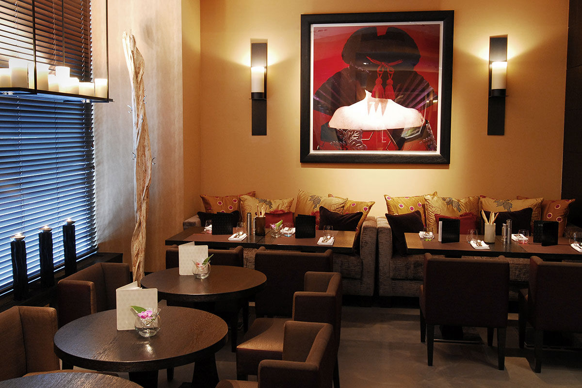 <b>Hotel EastWest</b> - Steps away from Lake Geneva and the boutiques of Rue de Rhone, the Hotel EastWest is chic, contemporary and inviting. There’s a photogenic restaurant terrace, private dining and sleek bar, as well as a library and spa with a sauna for unwinding.