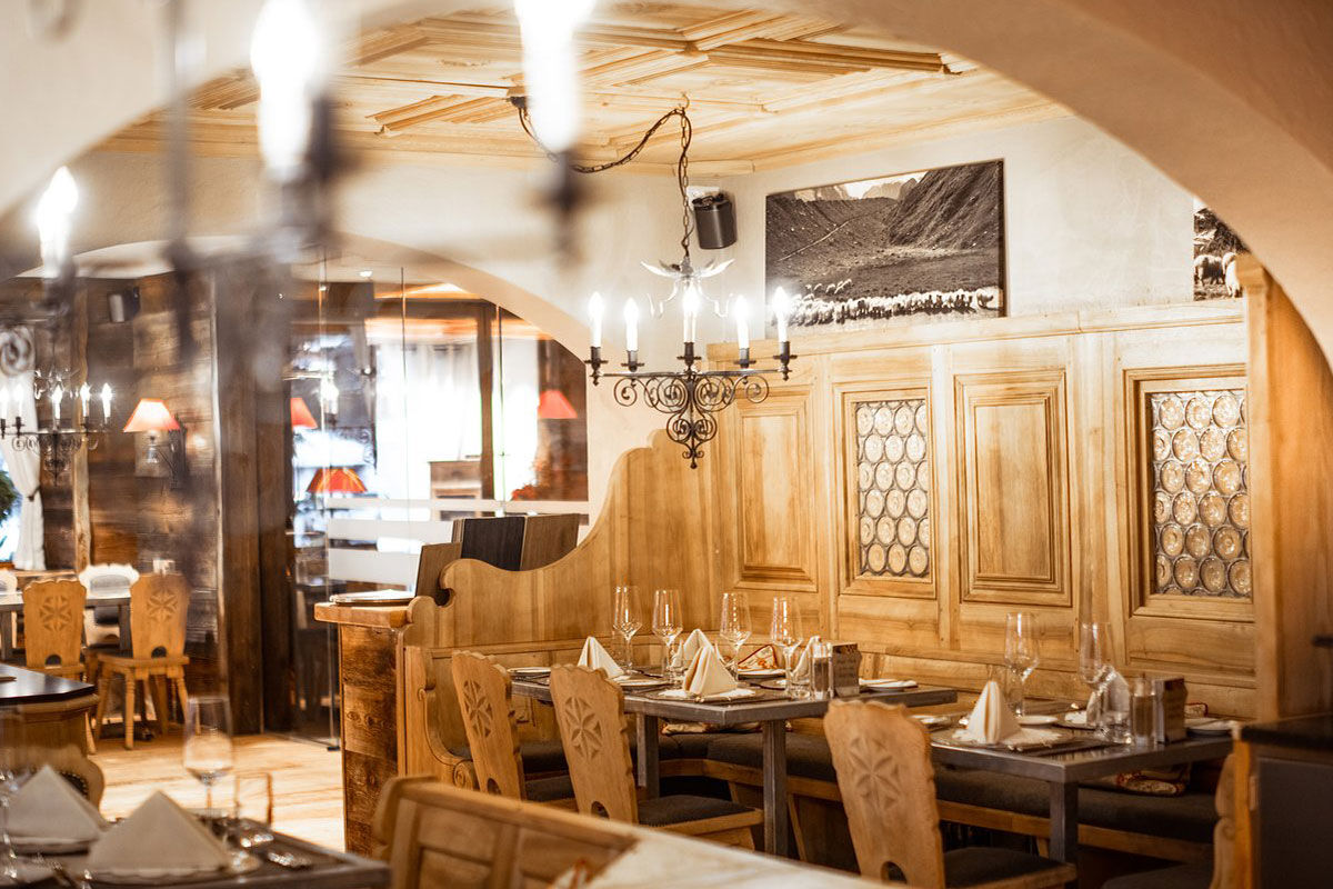 <b>Hotel Julen</b> - With Views over Matterhorn and the Swiss Alps, Hotel Julen is family-run and inviting. Experience an authentic Swiss Alp vacation with alpine rooms, farmhouse décor, spa and traditional Swiss food.