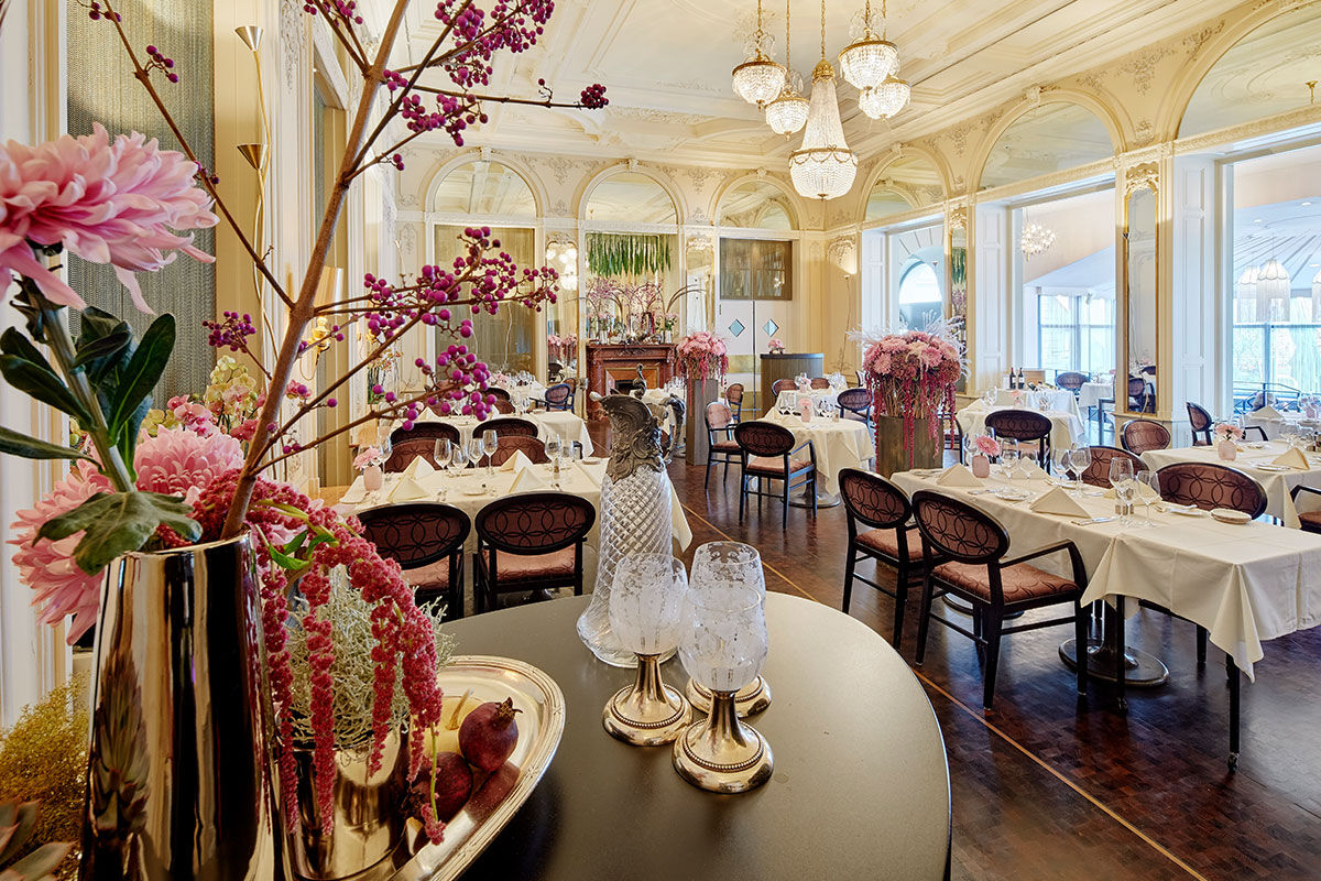 <b>Hotel Schweizerhof</b> - Built in 1845, this Rococo-styled hotel is nestled right in the Old Town and is a 5-minutes’ walk to the iconic Kapellbrucke covered bridge. The glass-enclosed restaurant, terrace and sleek bar are all open for investigating.