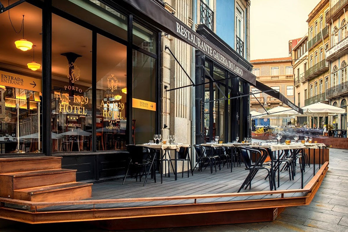 <b>Porto A.S. 1829 Hotel</b> - Just minutes from Sandeman Cellars and Palacio da Bolsa, the Porto A.S. 1829 Hotel was formerly one of Europe’s oldest stationary shops. Tucked away on a cobblestone street, the architecture is phenomenal, the décor is modern, and the understated style makes for a cozy and unique stay.