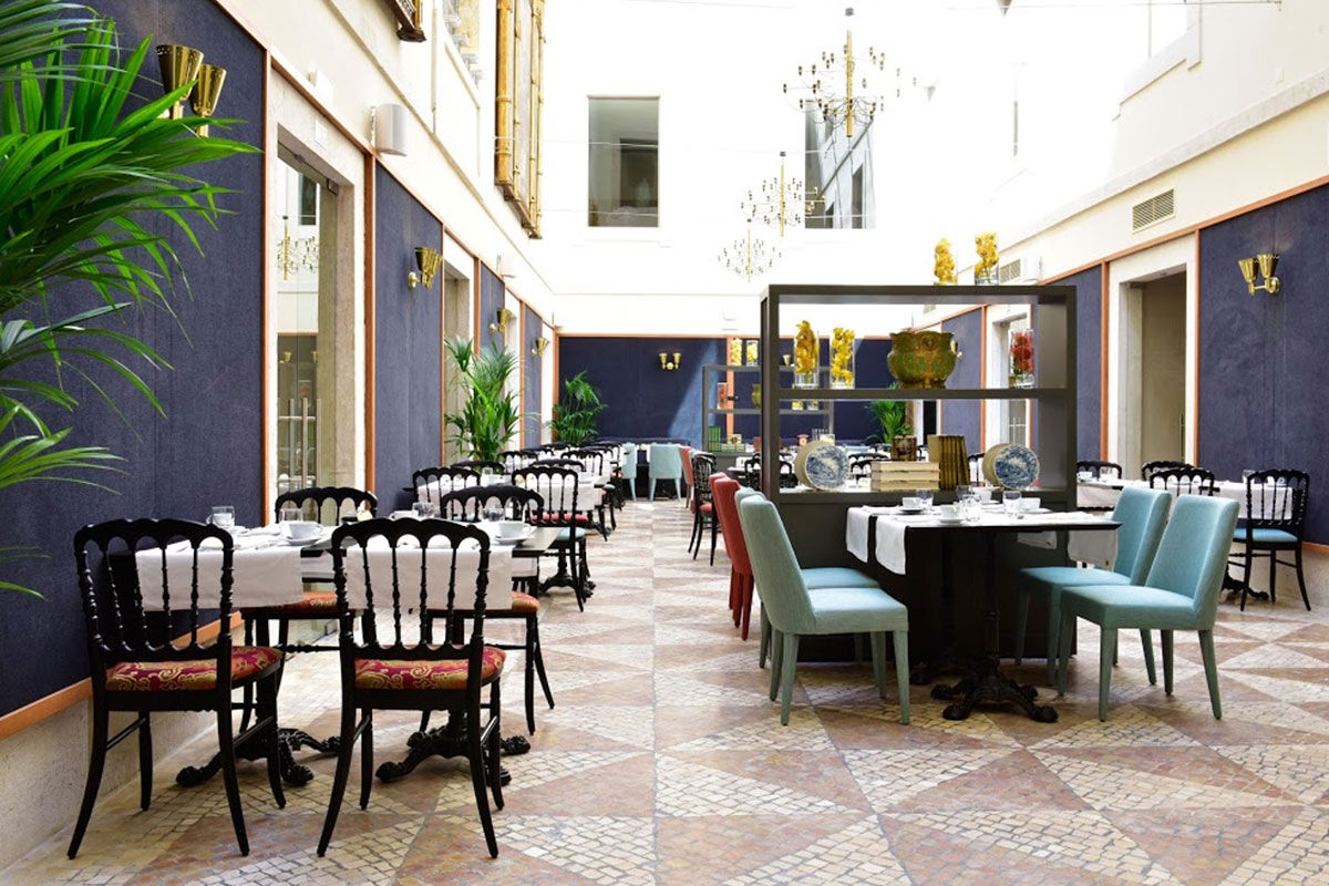 <b>Pousada de Lisboa</b> - Set along the Tagus River on the high-end shopping street, Avenida da Liberdade, the Pousada de Lisboa sits, grand and stately. The rooms are contemporary and elegant, the steakhouse has vaulted brick ceilings, and the spa has a pool, sauna, and hammam.