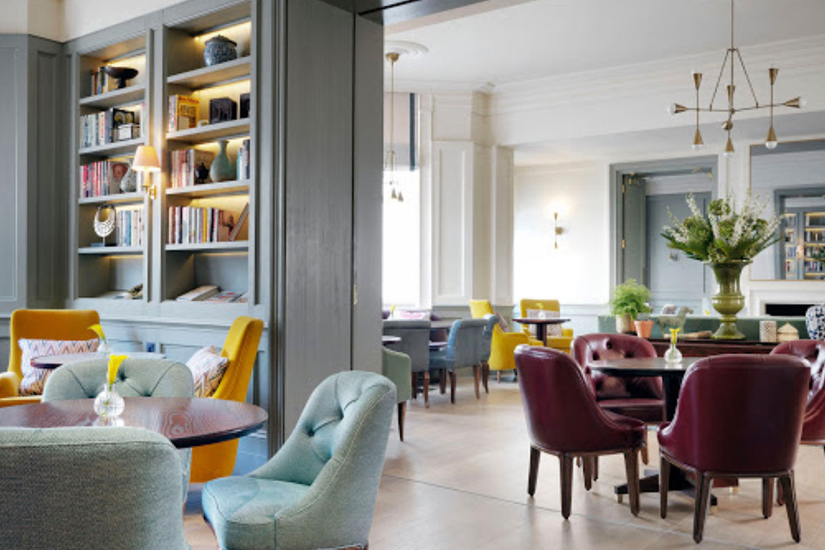 <b>The Kensington Hotel</b> - Within the affluent district of South Kensington sits a grand hotel with a white stucco façade, high ceilings and a bowler-hatted doorman ready to offer his hand. With a genteel, service-oriented approach, the Kensington Hotel gives guests a chic, cosmopolitan experience within vibrant London society.