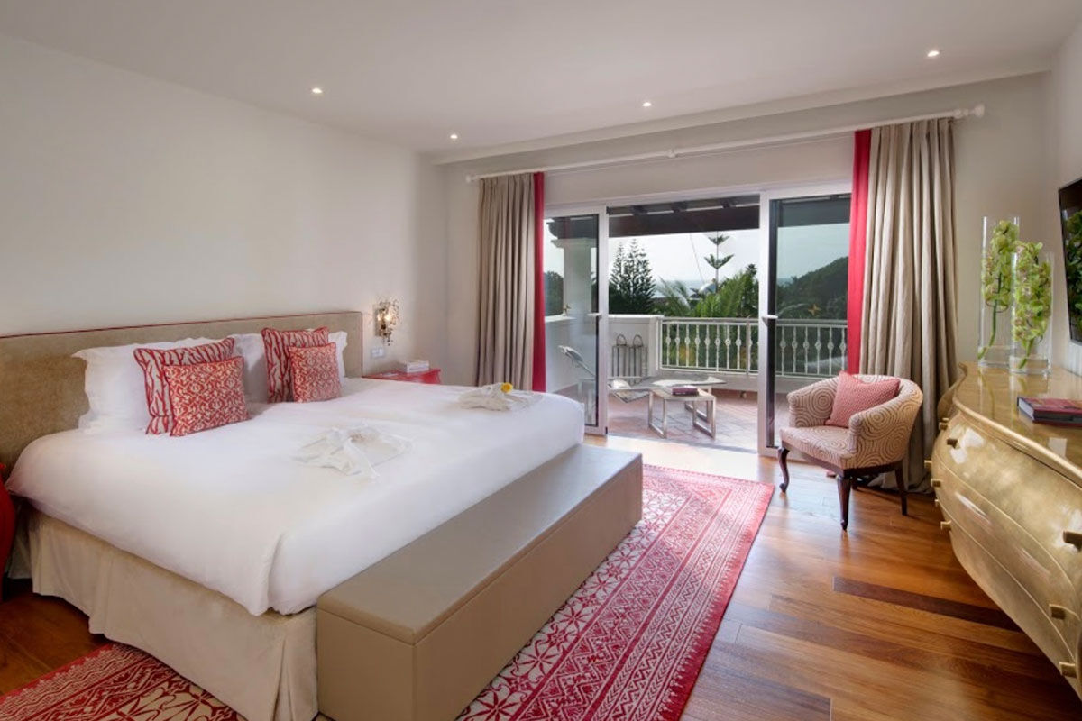 <b>Vila Vita Parc, Porches</b> - Only a 5-minute walk to the Praia dos Tremocos, this Moorish-style hotel sits on a cliff overlooking the Atlantic Ocean, waiting for guests to arrive. Surrounded by lush tropical gardens, this luxury resort has 10 restaurants (one of which is Michelin-starred), 6 bars, tennis courts, pools, and a private beach.