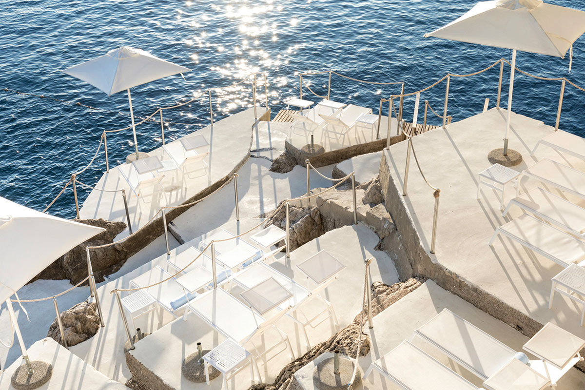 <b>Villa Dubrovnik</b> - Built into rocky cliffs on the Dalmatian Coast, the Villa Dubrovnik is surrounded by gardens marked with bougainvillea, oleander and citrus trees. The upscale restaurant has a terrace, the chic bar offers classic cocktails and the rooms have views of the Adriatic Sea.