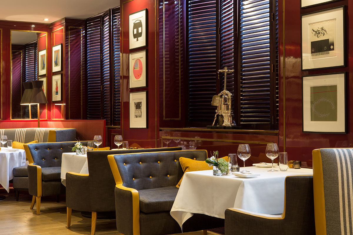 <b>Balmoral</b> - On a bustling street full of restaurants, the contemporary Balmoral hotel is set within a landmark Victorian building and features a Michelin-starred restaurant on site. There’s also a French-influenced brasserie where you can grab a quick bite, as well as 2 bars (one of which specializes in regional whiskies).