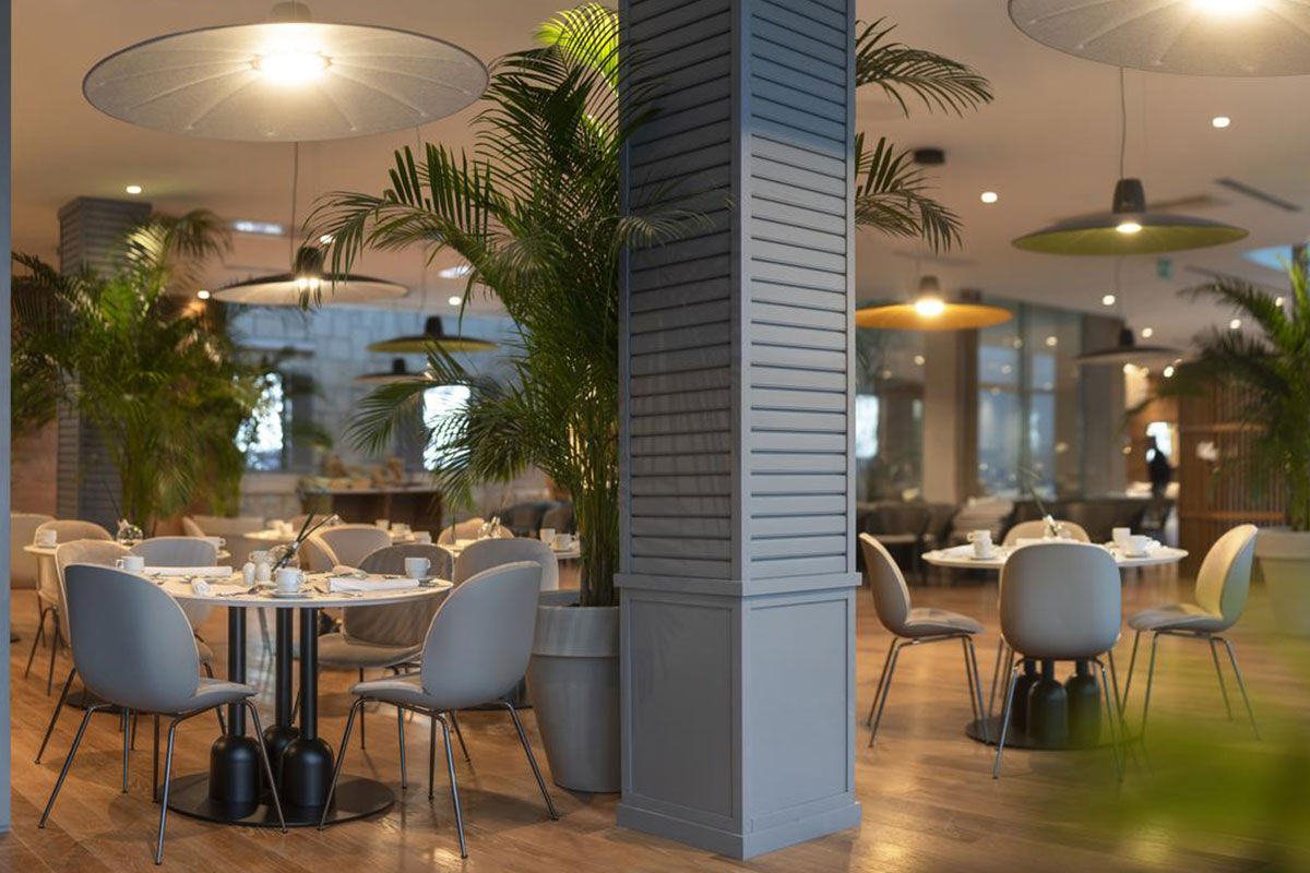 <b>Hotel Bellevue</b> - Sleek and romantic, the Hotel Bellevue is built high on a cliff overlooking Miramare Bay. Only a short distance from the Old Town, guests love to explore the city during the day and retreat to this modern, upscale hotel for a beachside dinner, evening cocktail and relaxing sleep before tomorrow’s private-beach-day.