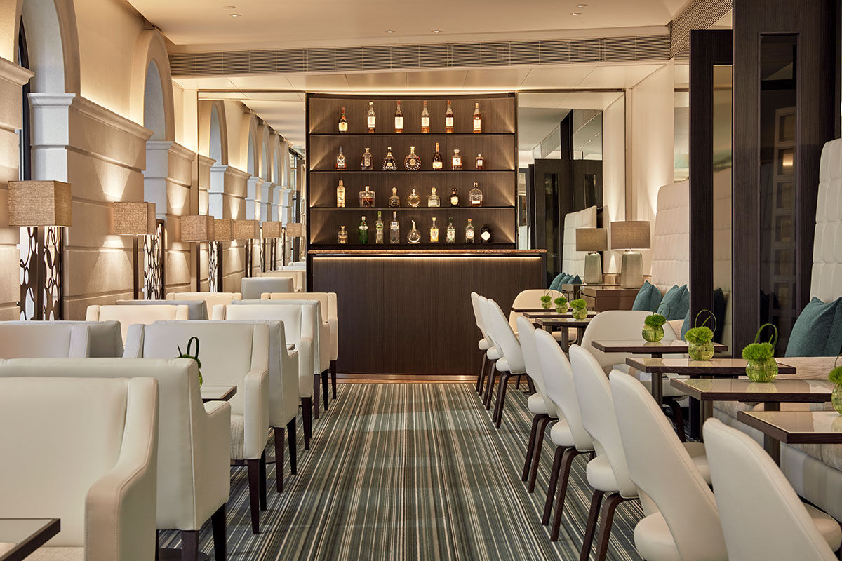 <b>COMO The Halkin</b> - Located in Belgravia, one of London’s most affluent districts, the Halkin is a boutique hotel set in a Georgian-style building with an elegant and discreet environment. Offerings include an acclaimed Basque restaurant with a glitzy ceiling, a stylish tapas bar and yoga classes for guests.