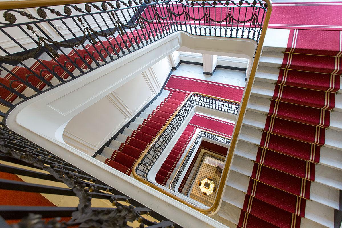 <b>Hotel Schweizerhof</b> - Built in 1845, this Rococo-styled hotel is nestled right in the Old Town and is a 5-minutes’ walk to the iconic Kapellbrucke covered bridge. The glass-enclosed restaurant, terrace and sleek bar are all open for investigating.