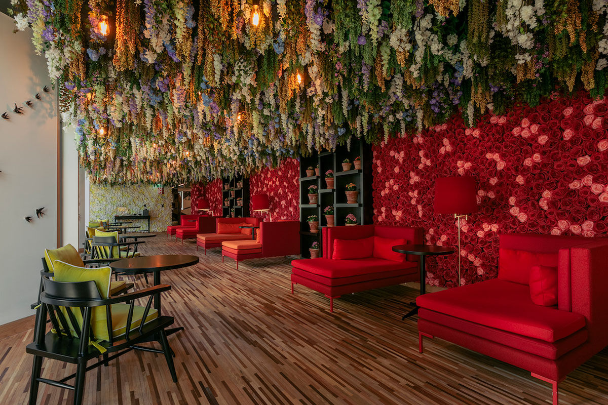 <b>Torel Avantgarde</b> - With views of the winding Douro River, the Torel Avantgarde is set in a 1940s building and comes with charm and class. This upscale hotel is sleek and moody: from the rooms to the restaurant, the pool to the artwork, the bar to the ‘Red Room.’