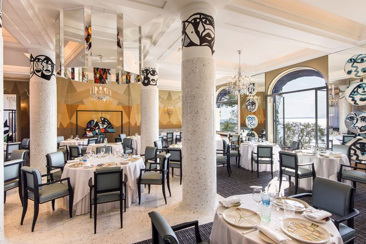 <b>Belles Rives, Antibes</b> - Guests are welcomed into this 1920s art deco hotel and overcome by the Mediterranean view, lavish furnishings and ornate fine dining restaurant. There are also outdoor terraces, a piano bar and private beach.
