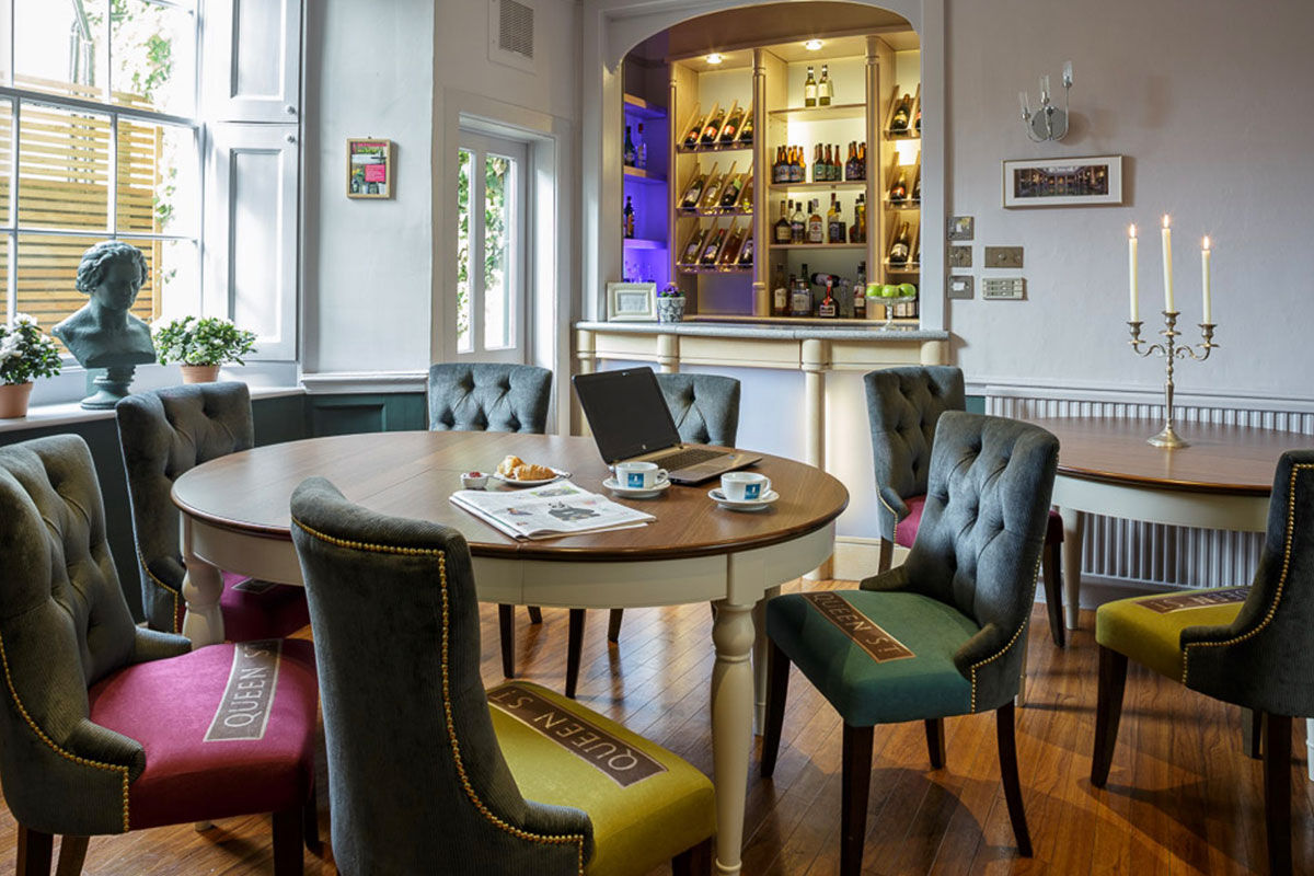 <b>Harington's Hotel</b> - Winding through the city center and off onto a narrow, cobble-stoned street, you’ll find a 300-year-old house that is now home to the family-run boutique hotel, Harington’s Hotel. The bar offers ales and whiskies; the lounge features velvet seating; and the rooms are charming with quirky details.