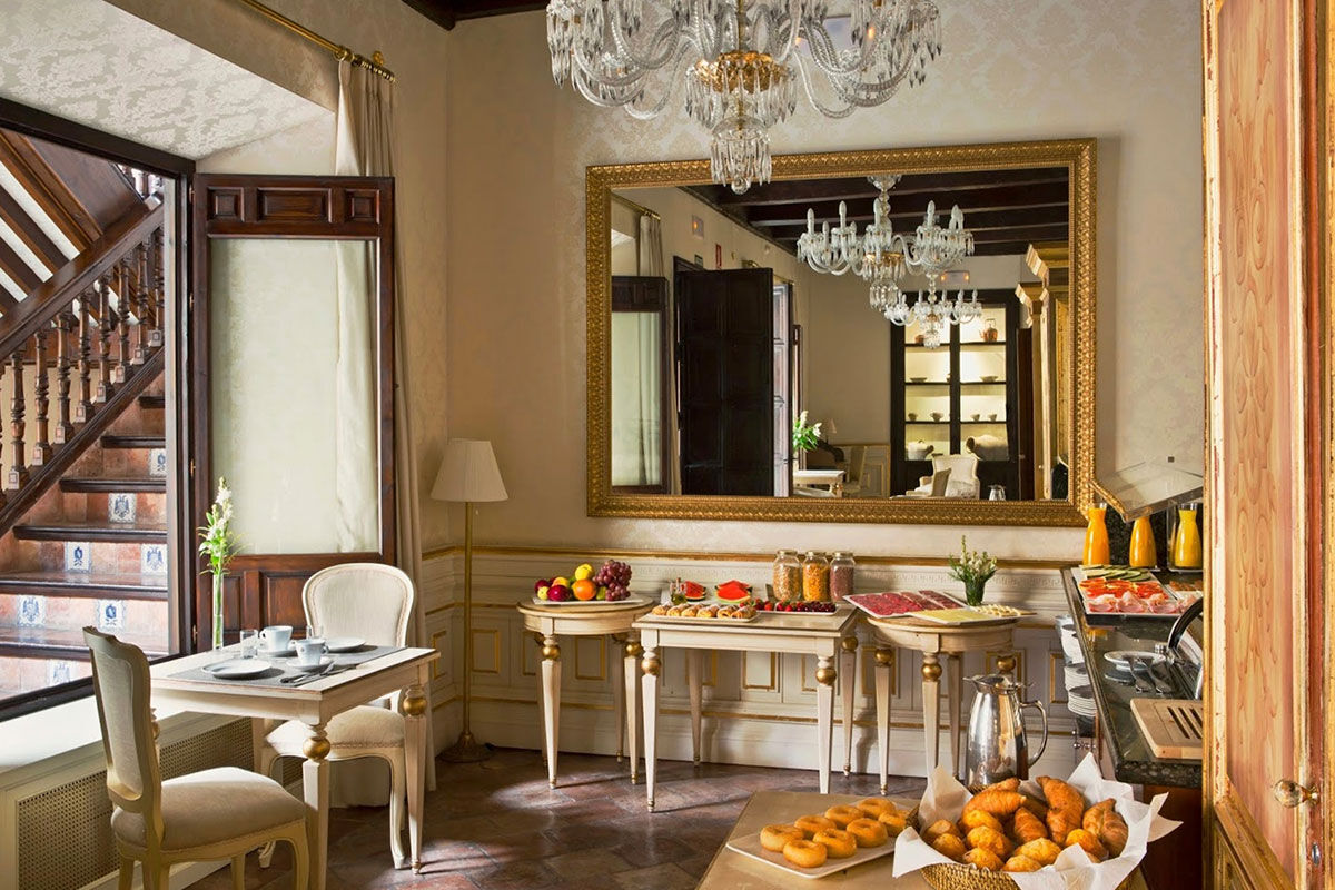 <b>Hotel Casa 1800 Granada</b> - A 6-minute walk to the Granada Cathedral, this upscale hotel is housed in a charming 16th century building with original wooden beams. Rooms are elegantly decorated, and the enclosed patio and lounge are comfortable places for guests to relax.