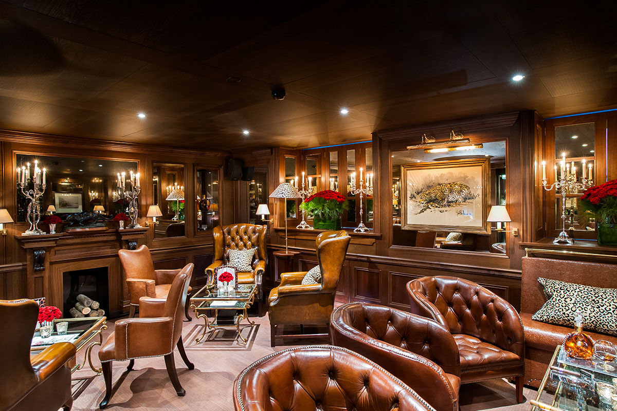 <b>Hotel d’Angleterre</b> - On the shores of Lake Geneva and with panoramic views of Mont Blanc, this stately hotel offers a stylish cigar lounge, plush bar, restaurant and café. With classically-styled rooms and luxe furnishings, guests are welcomed into elegance and sophistication.