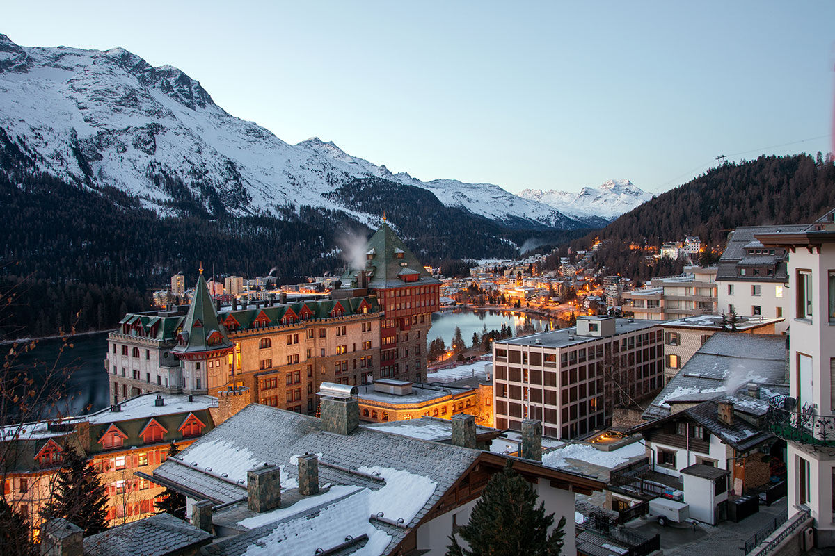 <b>Hotel Hauser</b> - Family-run since 1955, the Hotel Hauser is famous for its fine homemade confectionary and desserts. In the heart of St. Moritz, this blush-colored boutique hotel offers mountain views, contemporary and minimalist rooms, as well as a friendly restaurant and terrace bar.