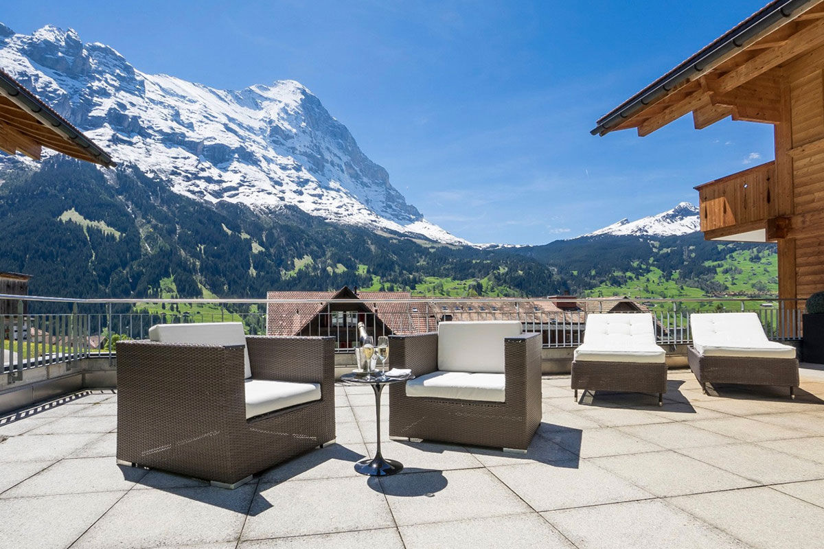 <b>Romantik Hotel Schweizerhof, Grindelwald</b> - Peacefully nestled amidst gardens and facing the opposing Alpine mountain range, this all-suite resort is perfectly situated for unrivalled hiking trips. With an elegant dining room, rustic-chic restaurant, lobby bar and both indoor and outdoor pools, the Romantik Hotel Schweizerhof is an excellent choice for the adventurous and enthusiastic traveler.