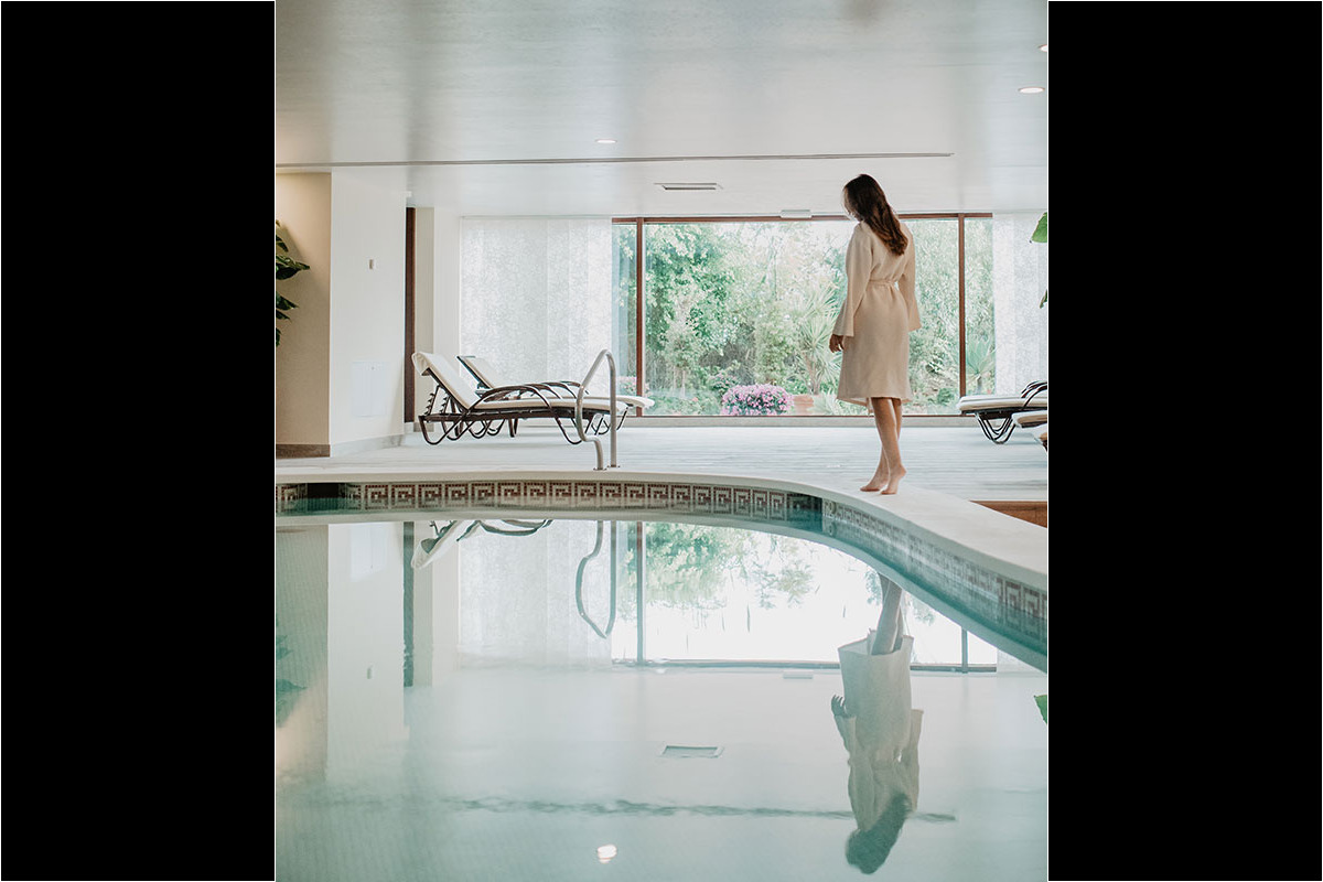 <b>Kempinski Hotel Bahía</b> - Surrounded by some of the best golf courses in Spain, the Kempinski Hotel Bahia is beach luxury at its finest. With tapered pools, sun loungers, glam restaurants, and chic bars, tennis courts, and direct beach access, guests can enjoy relaxation as well as the nearby sights.