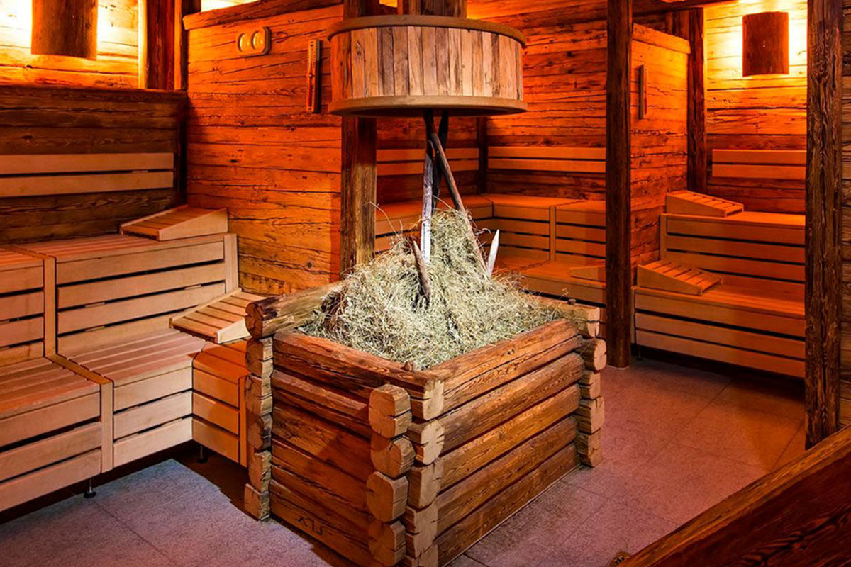 <b>Kempinski Grand Hotel des Bains</b> - The Kempinski Grand Hotel des Bains is full of rich tradition having been built in 1864 in the scenic Engadine countryside. With breathtaking views of the mountains, 4 refined restaurants to dine in, a spa with 4 saunas and polished rooms with classic-contemporary décor, this grand hotel is quintessential European luxury.