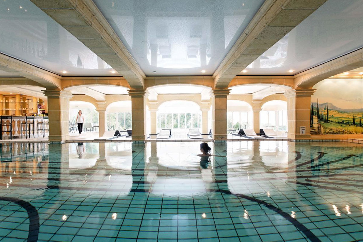 <b>Le Ferme Saint Simeon</b> - Less than a 10-minute walk to the Eugene Boudin Museum and the NaturoSpace botanical garden/butterfly sanctuary, this former Impressionist art colony is now home to a posh hotel that offers a variety of workshops. With antique furniture and a rustic bistro, cozy cocktail lounge and spa, guests mingle in comfortable luxury.