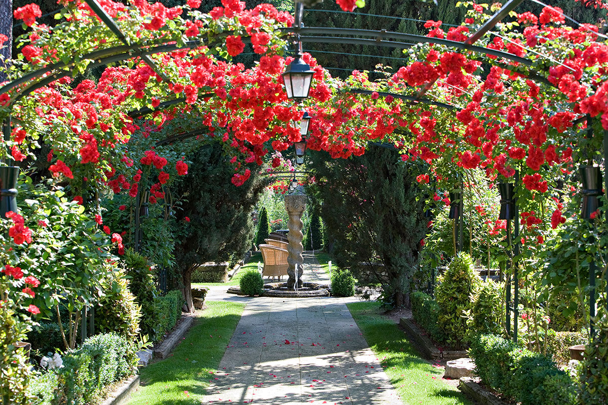 <b>Le Pigonnet, Aix en Provence</b> - Housed in an 18th century manor, this posh hotel is surrounded by landscaped gardens and terraces. Guests stay in sophisticated rooms, dine al fresco next to antique statues and grab a cocktail at the outdoor bar next to the pool.